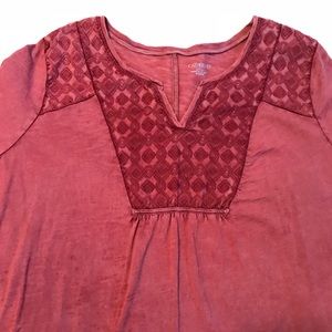 🌻MAKE ME AN OFFER🌻 Catherines top